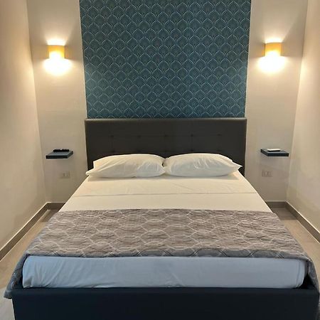 Cristiano Room Неаполь Экстерьер фото