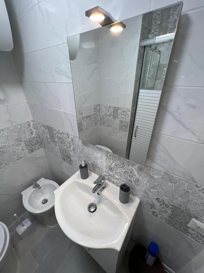 Cristiano Room Неаполь Экстерьер фото