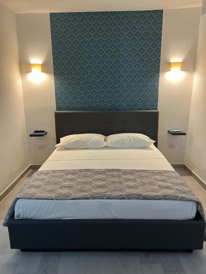 Cristiano Room Неаполь Экстерьер фото